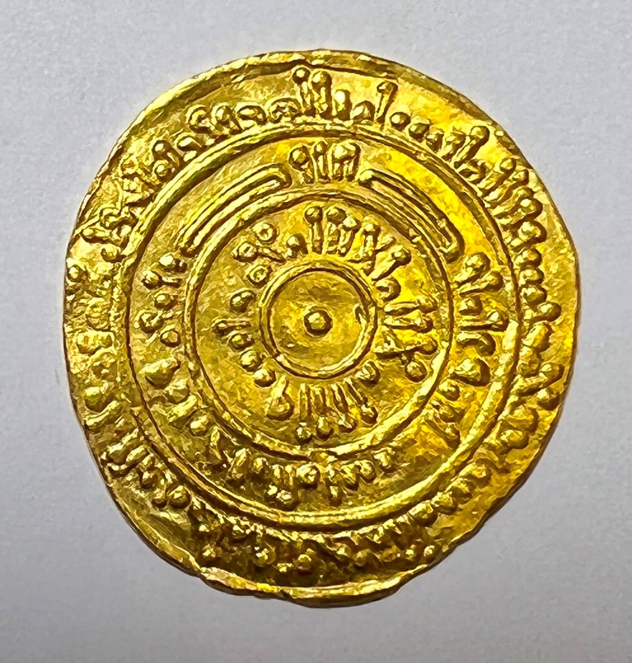 Fatimids - al-Mustansir billah, Gold Dinar, Misr AH 440 (AD 1048/9)roduct